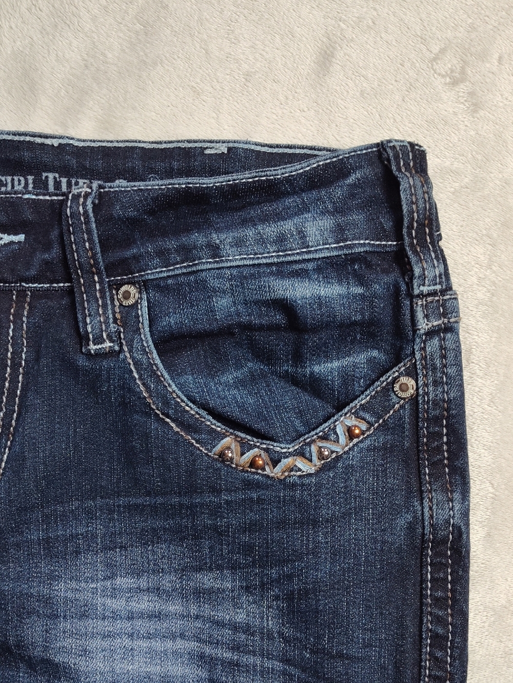 Cowgirl Tuff Co Legend Women's Denim Blue Jeans Size 27x33 Barbed Wire - Picture 8 of 16